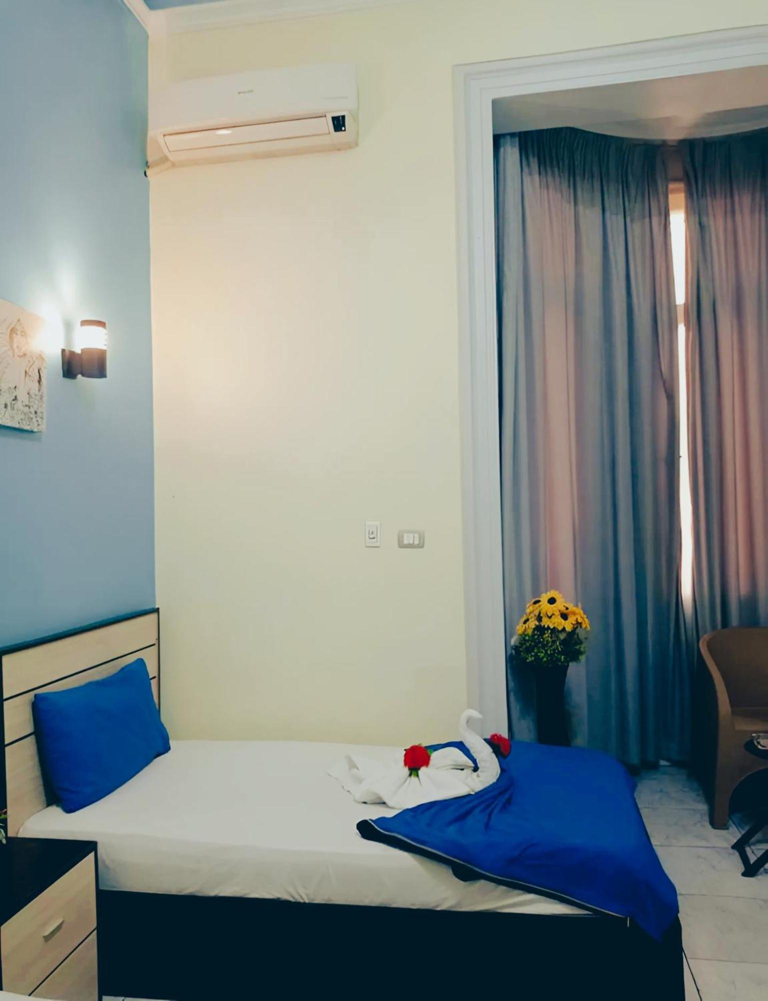 Hostgram Hotel Cairo Exterior photo